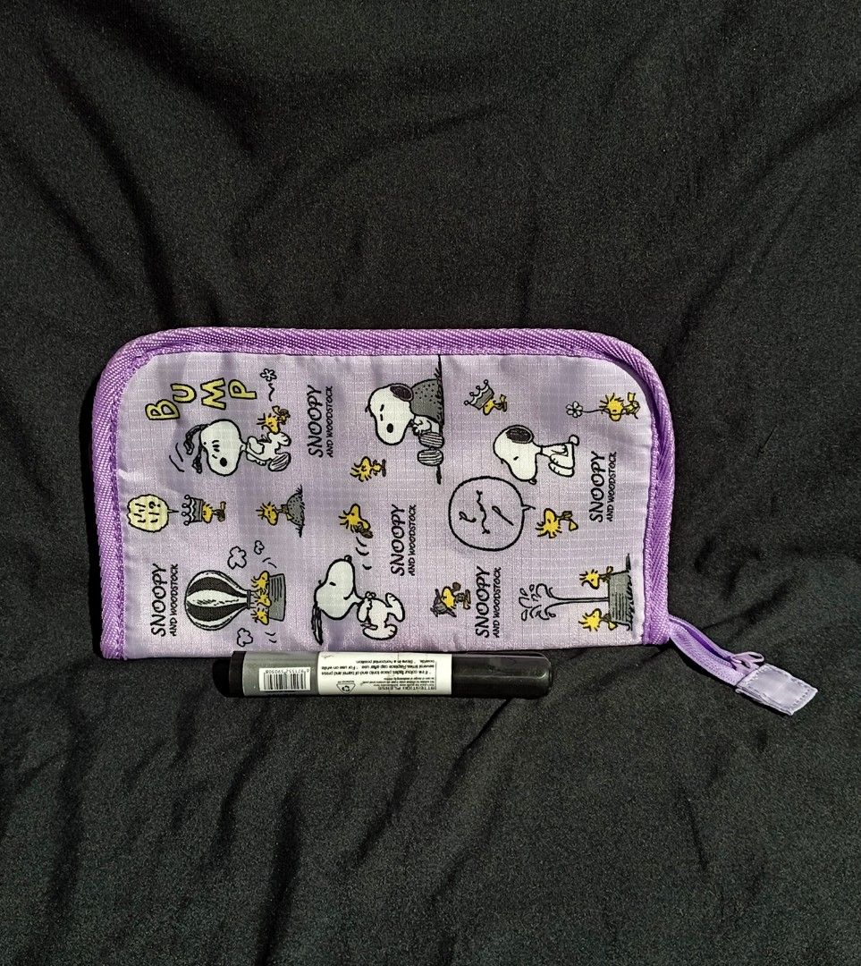 Snoopy Ichiban Kuji Multi Case Purple (Category: Wallets & Card holders) located in Compostela. Submitted by buenaflora04681 (Listing ID 1412245641, Image 1). Description: like new condition no papertag.