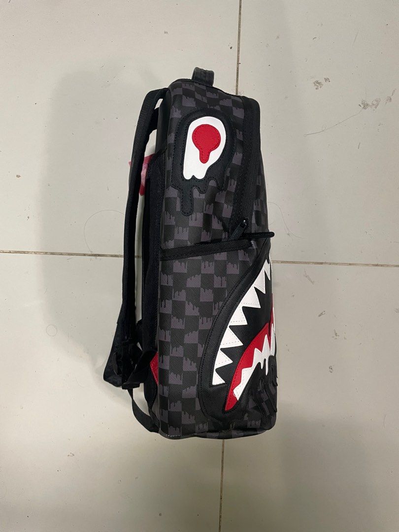 SPRAYGROUND BACKPACK (Category: Backpacks) located in Caloocan City. Submitted by dr3nflipz (Listing ID 1412174519, Image 2). Description: ₱5000 BNEW WITH TAGS AND SECRET POCKET AUTHENTIC NORTH CALOOCAN LOC OPEN FOR MEETUPS.