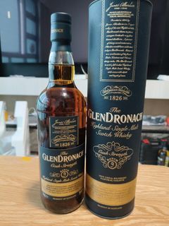 Glendronach Cask Strength, Pedro Ximénez & Oloroso Sherry Cask, Batch No. 9, 2020, 59.4% whisky bottle