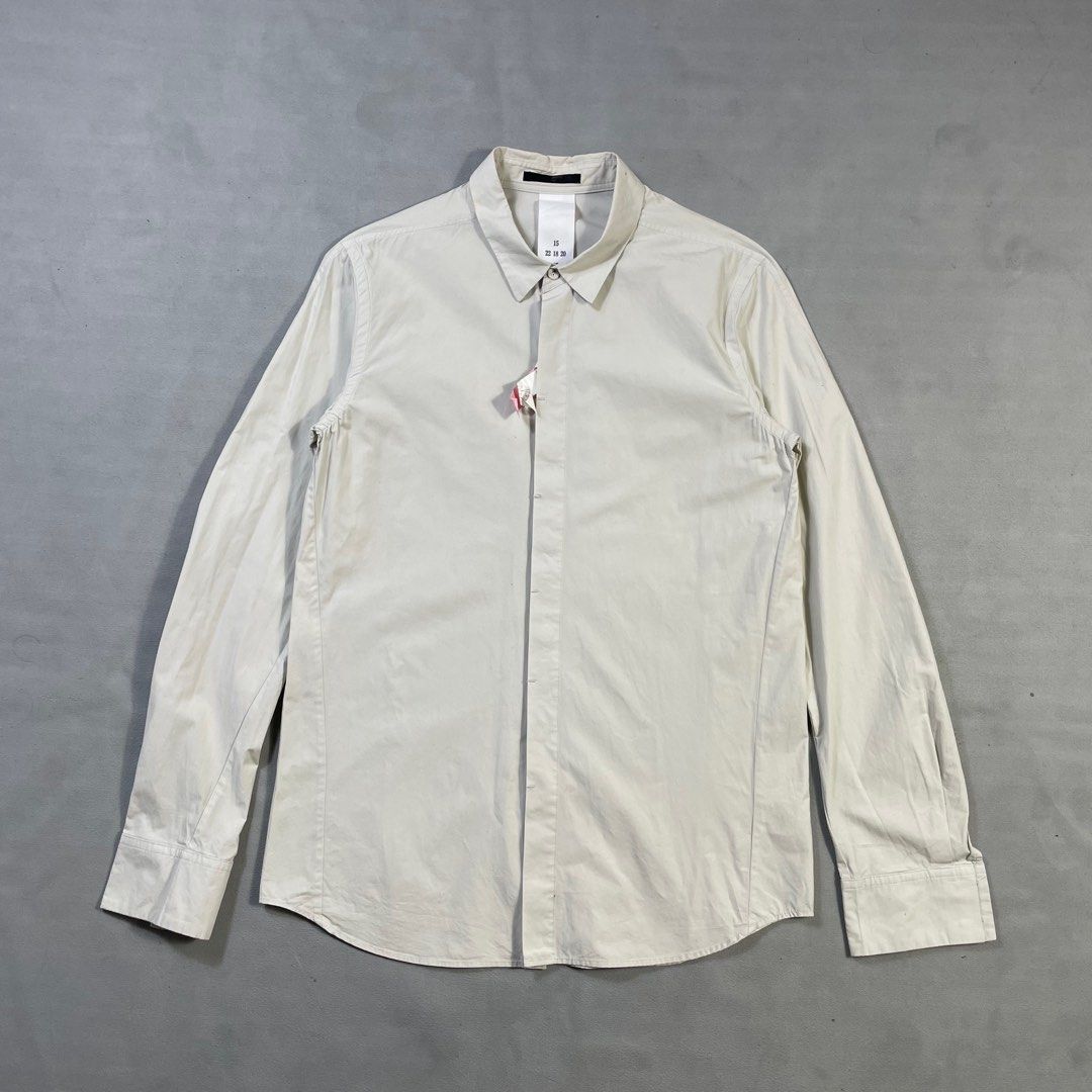 THE VIRIDI ANNE POLO LONGSLEEVE (Category: Tshirts & Polo Shirts ) located in Manila. Submitted by revise.ph_ (Listing ID 1412252112, Image 1). Description: THE VIRIDI ANNE POLO LONGSLEEVE Made in JAPAN Size 2 Dimension Length:30 Width:19 Shoulder:16.5 Sleeve:26.5 Issue:Washable stain Price:1,500 Free Shipping Via Jnt.