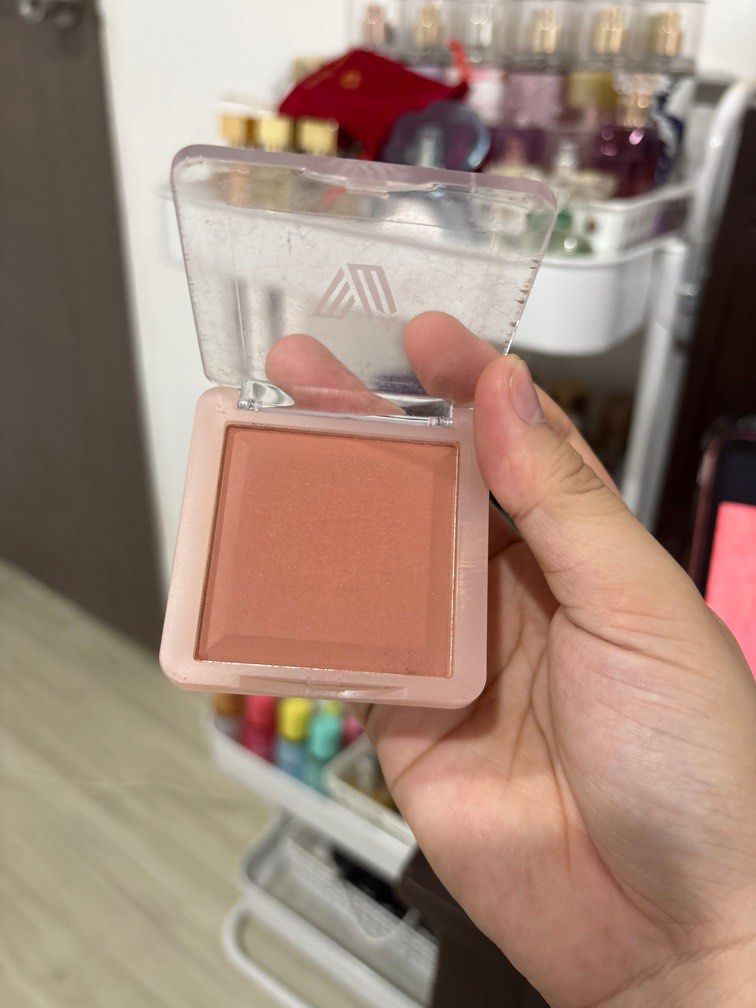 VICE COSMETICS SOFT TOUCH LONG WEARING BLUSH (Category: Makeup) located in Cavite. Submitted by declutterawi (Listing ID 1412221914, Image 3). Description: swatched only always sold out best shade.