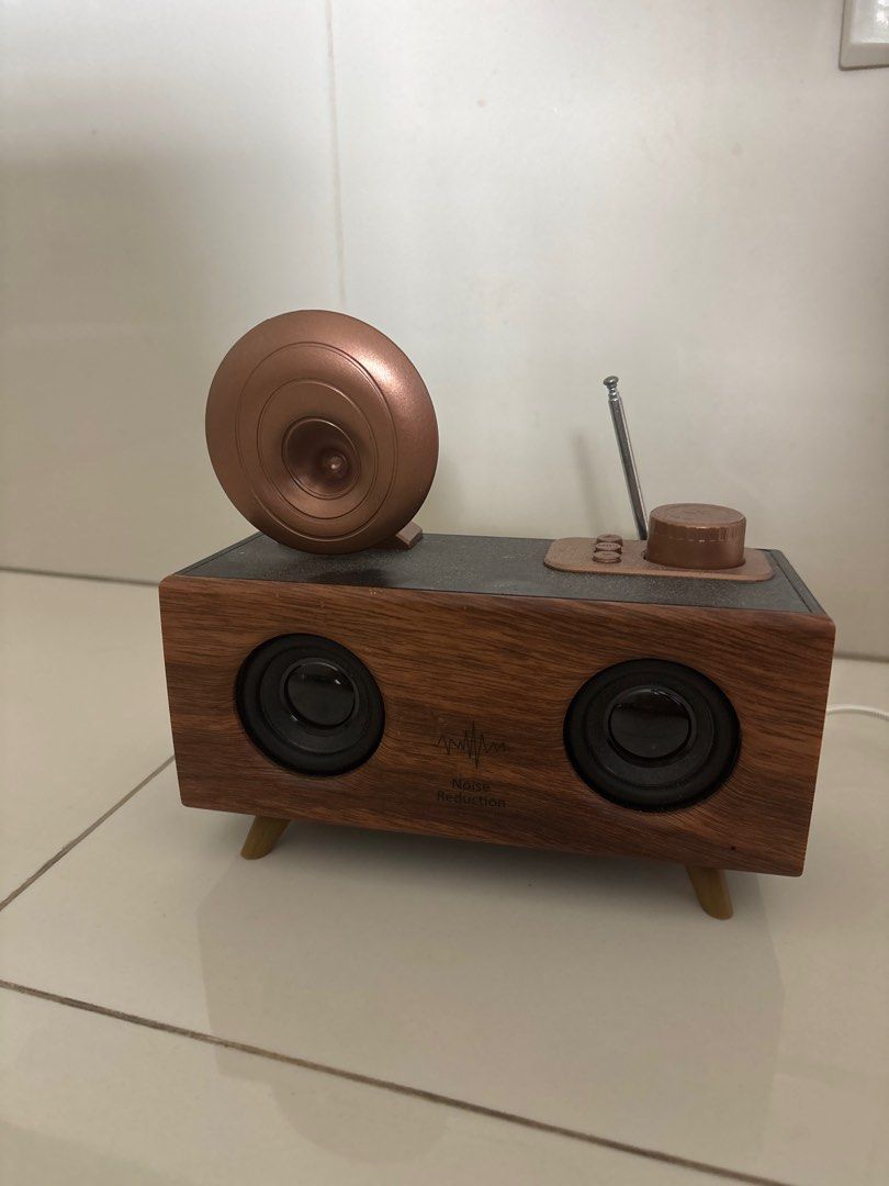 Vintage-Style Bluetooth Speaker