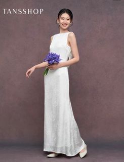 (Category: ) located in . Submitted by wardrobedibs (Listing ID 1412196111, Image 1). Description: .