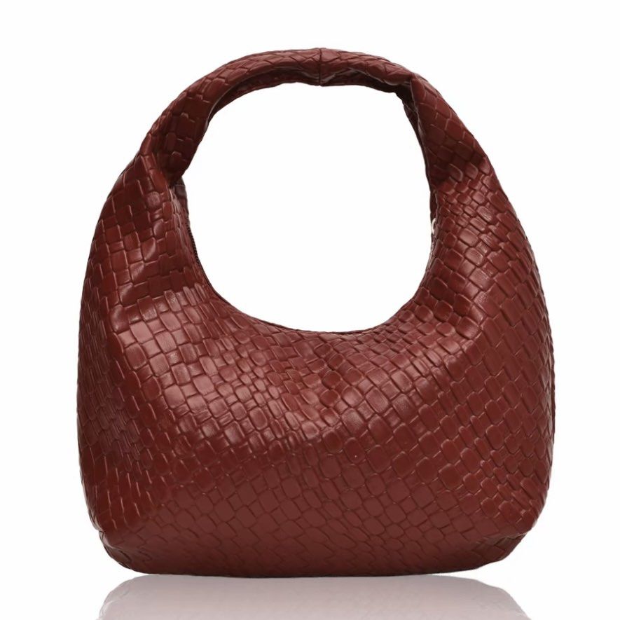 Woven Underarm Shoulder Bag (Category: Shoulder Bags) located in Rizal. Submitted by _notkendall (Listing ID 1412286812, Image 1). Description: Woven Shoulder Bag - used once - pic not mine; can send more pics just dm me mop : gotyme mod : lalamove/grab/j&t loc : taytay rizal .