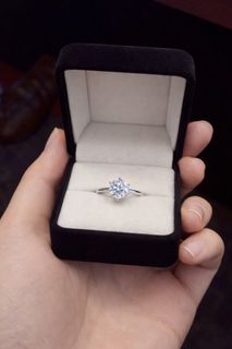 (Category: ) located in . Submitted by luxe.diamondss (Listing ID 1412483235, Image 1). Description: .