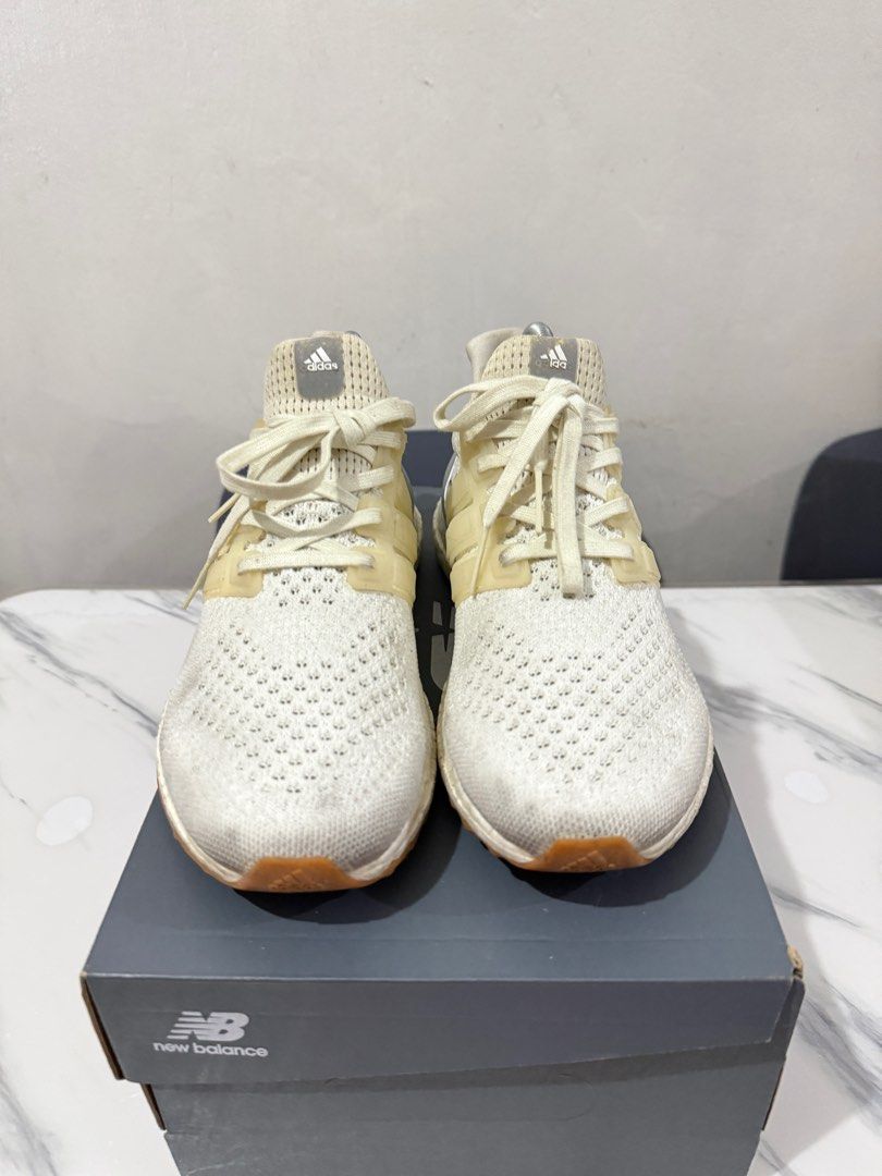 Adidas Ultra Boost Size US 8 Womens (Category: Sneakers) located in Las Pinas. Submitted by adcollect (Listing ID 1412331997, Image 2). Description: Adidas Ultra Boost sneakers - Color: White - Size: US 8 Womens - Just needs Cleaning - Bought from Adidas Shop Orig price: 9.5k Selling Price: 5k Rfs. Declut/upgrade Loc: Las Pinas .