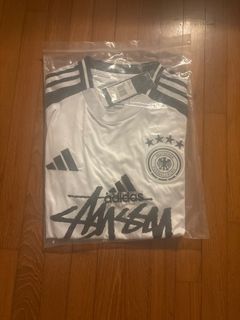 (Category: ) located in . Submitted by futbalcards (Listing ID 1412495542, Image 1). Description: .