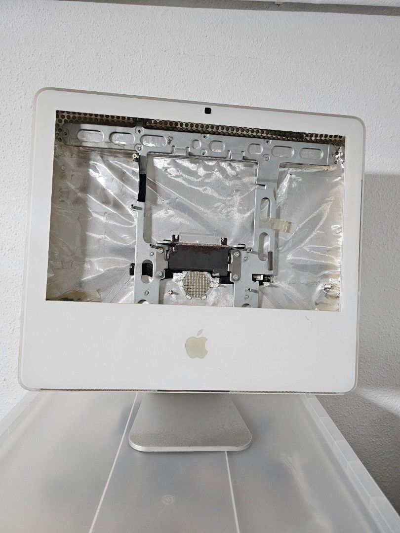 Apple iMac G5 - For Parts65075934624769111