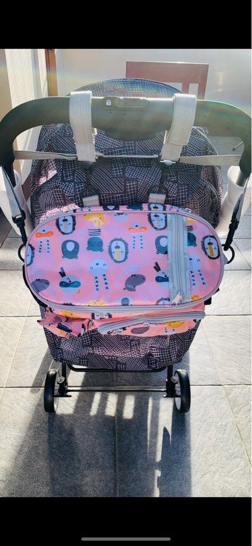 Apruva Baby Stroller (Category: Strollers) located in Paranaque City. Submitted by rahhapunzel (Listing ID 1412453256, Image 3). Description: Apruva Aller Lightweight Reversible stroller • used only around 10x • free stroller pad/beddings (Original price:P4,899) 🛍️RFS: need more funds & space for baby 💰 MOP: GCash 📍 Location: Mandaluyong 📦 Lalamove | GrabExpress c/o buyer .