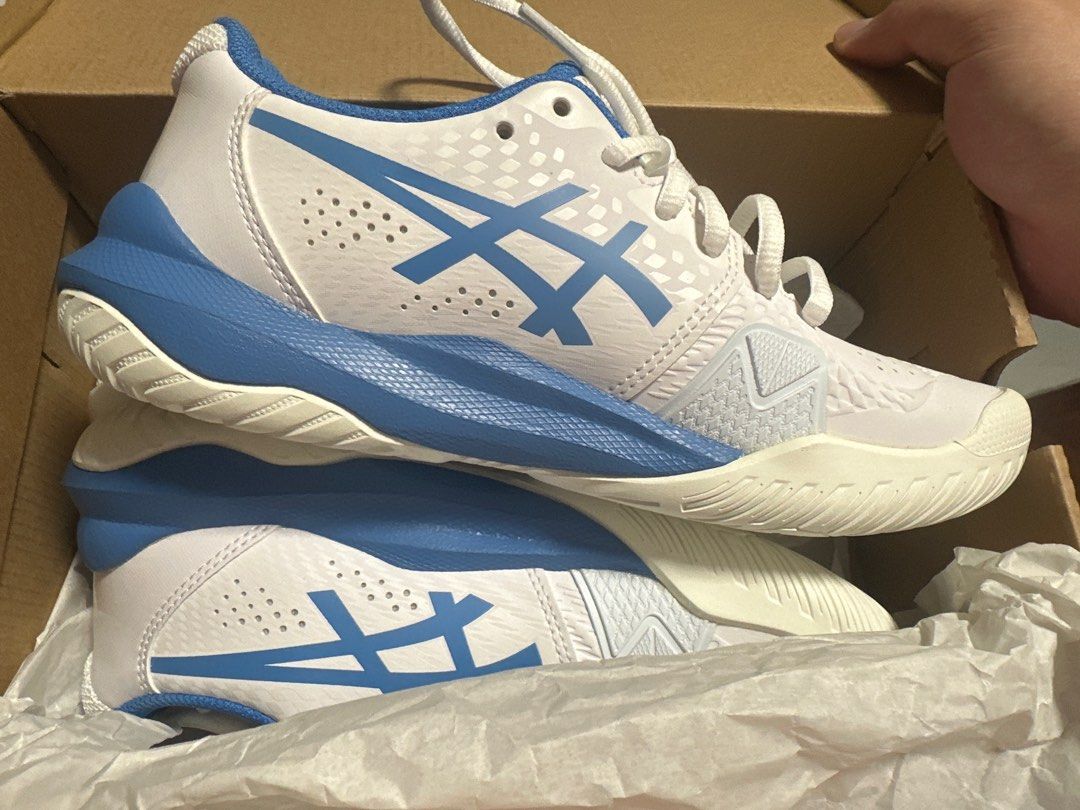 ASICS Gel-Challenger 14 (Category: Sneakers & Footwear) located in Singapore. Submitted by seewilson94 (Listing ID 1412460731, Image 2). Description: Brand new sport shoes ASICS Gel-Challenger 14 Brand new Selling cause wrong size.