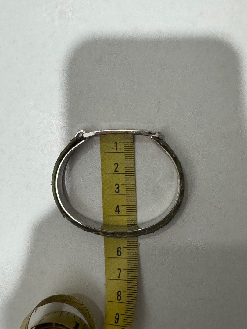 Bangle (Category: Bracelets) located in Singapore. Submitted by talktourselflikesome1ulove (Listing ID 1412460015, Image 3). Description: Estimate circumference 15.5cm (measured inner bangle) Self collect. Bought in Hokkaido .