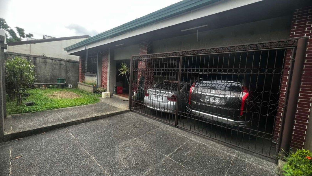BF Homes QC House N Lot (Category: House & Lot) located in Cavite. Submitted by happyeagle_21b355 (Listing ID 1375255683, Image 2). Description: 392 sqm bungalow house n lot 3br 1 maids quarter 1 drivers quarter 2 car garage located at Quezon City commonwealth near ever gotesco commonwealth, don Antonio .