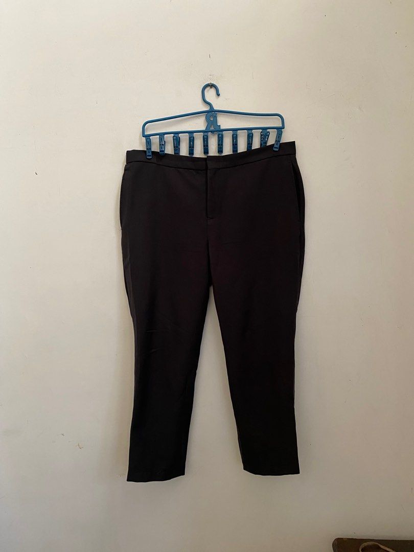 Black Pants (Category: Jeans) located in Minalin. Submitted by stuffseri (Listing ID 1412507402, Image 1). Description: • Size - L (DM for deets) • RFS: Decluttering • what you see is what you get • PAYO - gcash • sf will be shouldered by buyer - price varies depending on the location • no to joy miners and bogus buyers ‼️.