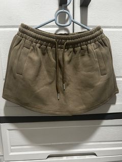 (Category: ) located in . Submitted by shopaholic_secrets21 (Listing ID 1412470917, Image 1). Description: .