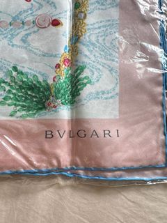 (Category: ) located in . Submitted by scarletcloset (Listing ID 1412370239, Image 1). Description: .