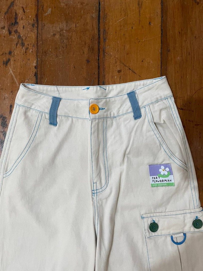 Cargo Pants (Category: Jeans) located in Quezon City. Submitted by declutterhouse (Listing ID 1412390409, Image 1). Description: bought from taiwan market super cute and flattering high waisted .