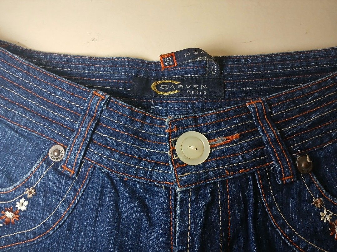 Carven Paris Embroidered Denim Jeans (Category: Jeans) located in Navotas City. Submitted by rainepreloved (Listing ID 1412440244, Image 2). Description: Original Carven Paris Dark Embroidered Denim Jeans (Semi-Flare) Size: Waist 26- 27, Length 38 Price : 1800 + sf ✅️ Condition: Very Good. Used once lang RFS: Moving out soon, need na magbawas Location: Navotas Mode of Payment: GCASH Mode of Delivery: Lalamove, J&T (No cod, payment first. If you w