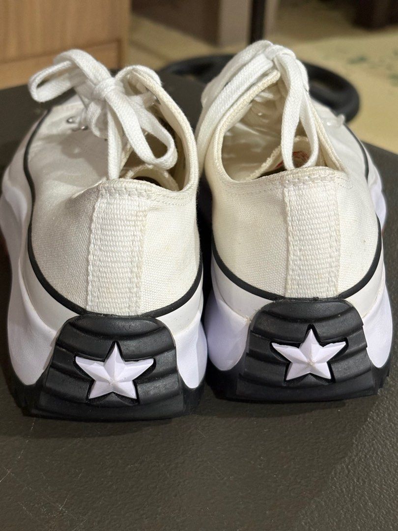 Converse Run Star Hike M9.5/W11 (Category: Sneakers) located in Pasig City. Submitted by declutterwithmaria (Listing ID 1412462899, Image 3). Description: Orig with box Brande new Unisex M-9.5 W-11 .