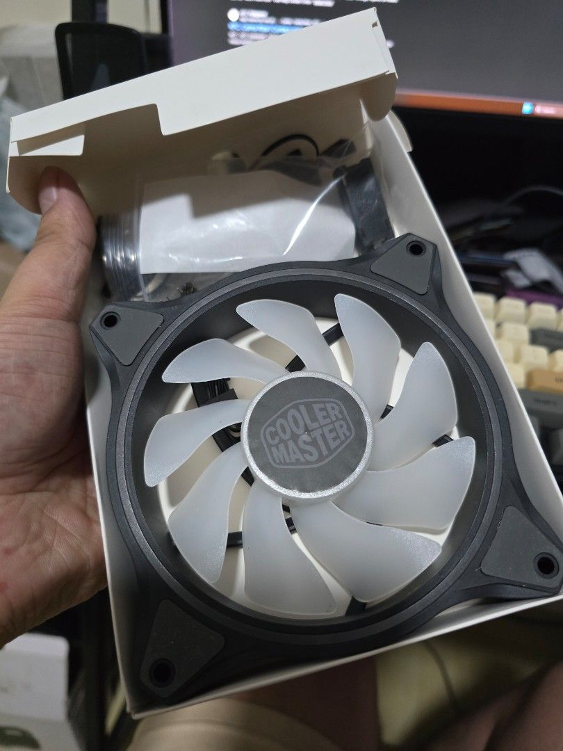 Cooler Master MasterFan MF120 Halo (Category: Computer Parts) located in Caloocan City. Submitted by chrislums002-21952 (Listing ID 1412403415, Image 2). Description: - Cooler Master MF120 Halo fan - Complete with box and accessories. Never been used. Hindi lang nabenta agad. RFS: Sumobra yung bili. Can do meet-ups near Cainta or thru delivery. Buyer to shoulder shipping fees..