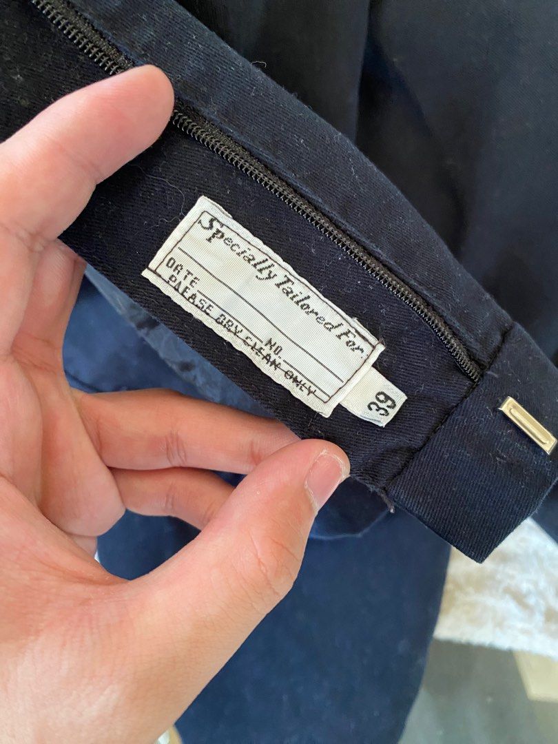 Dark Blue Pants (Category: Jeans) located in Minalin. Submitted by stuffseri (Listing ID 1412507118, Image 3). Description: • Size - 39 (DM for deets) • RFS: Decluttering • what you see is what you get • PAYO - gcash • sf will be shouldered by buyer - price varies depending on the location • no to joy miners and bogus buyers ‼️.