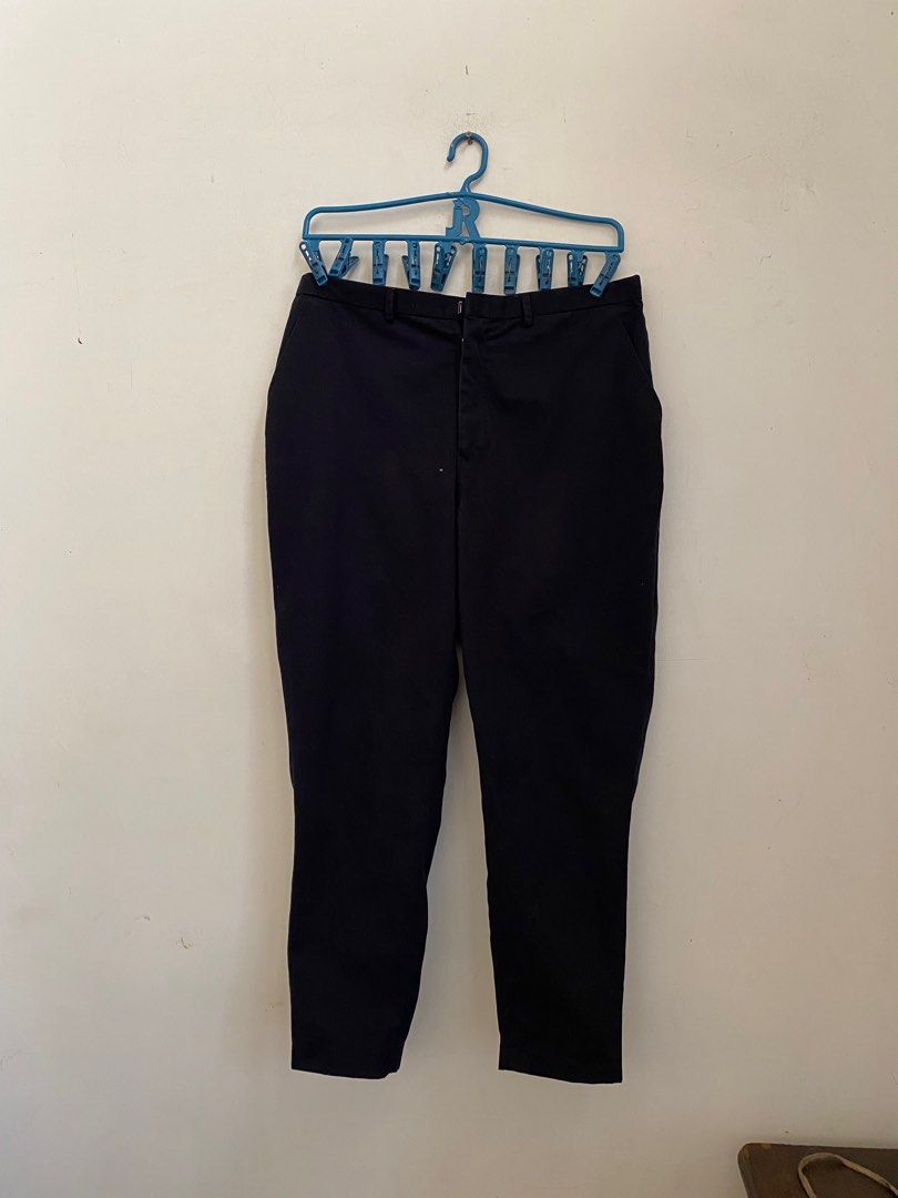 Dark Blue Pants (Category: Jeans) located in Minalin. Submitted by stuffseri (Listing ID 1412507118, Image 1). Description: • Size - 39 (DM for deets) • RFS: Decluttering • what you see is what you get • PAYO - gcash • sf will be shouldered by buyer - price varies depending on the location • no to joy miners and bogus buyers ‼️.
