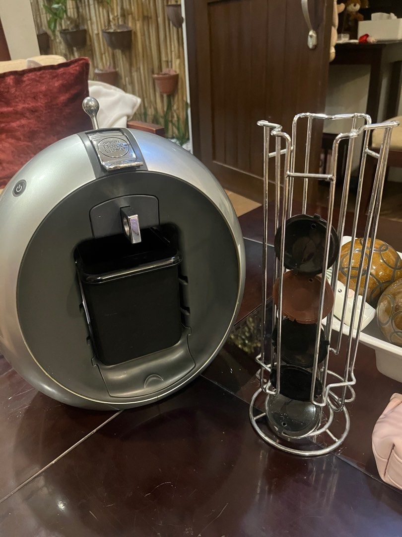 Dolce Gusto EDG606 WITH FREE pod organizer (Category: Other Home Appliances) located in Pasig City. Submitted by luviteehee (Listing ID 1412460348, Image 1). Description: NESCAFE DOLCE GUSTO well loved - with free nespresso pods organizer - with free reusable pods (5pcs) rfs: switched to a coffee machine.