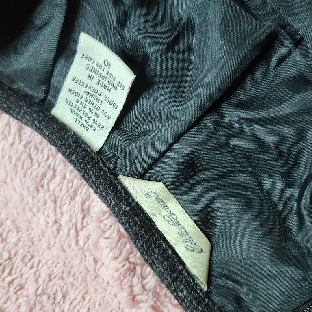 Eddie Bauer Women's Wool Pencil Skirt (Category: Skirts) located in Taytay. Submitted by by_prim (Listing ID 1412347311, Image 2). Description: Size: UK 14 D 40.