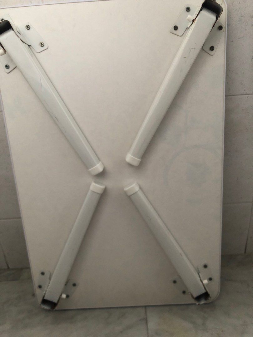 Foldable Table (Category: Announcements) located in Singapore. Submitted by soonpenghui (Listing ID 1412427303, Image 5). Description: 59cm x 48.5 cm Height 29 cm.