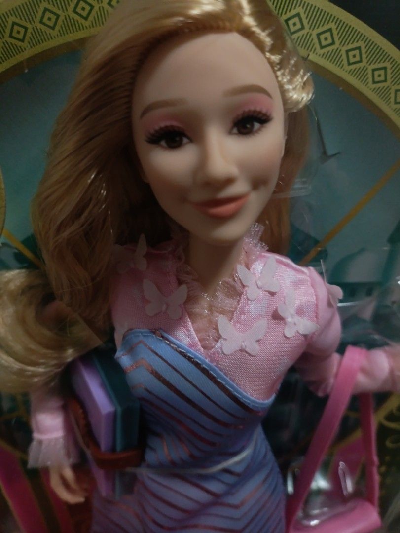 GLINDA SHIZ UNIVERSITY DOLL (Category: Figurines & Statues) located in Cavite. Submitted by yukichanito1995 (Listing ID 1412502776, Image 3). Description: WILLING TO TRADE FOR DELUXE GLINDA PART 1 -got her for 3,500 pesos - Glinda doll from the musical Wicked - Features a light blue and pink dress - Includes a pink handbag and headband - Doll has no box (seller will provide).