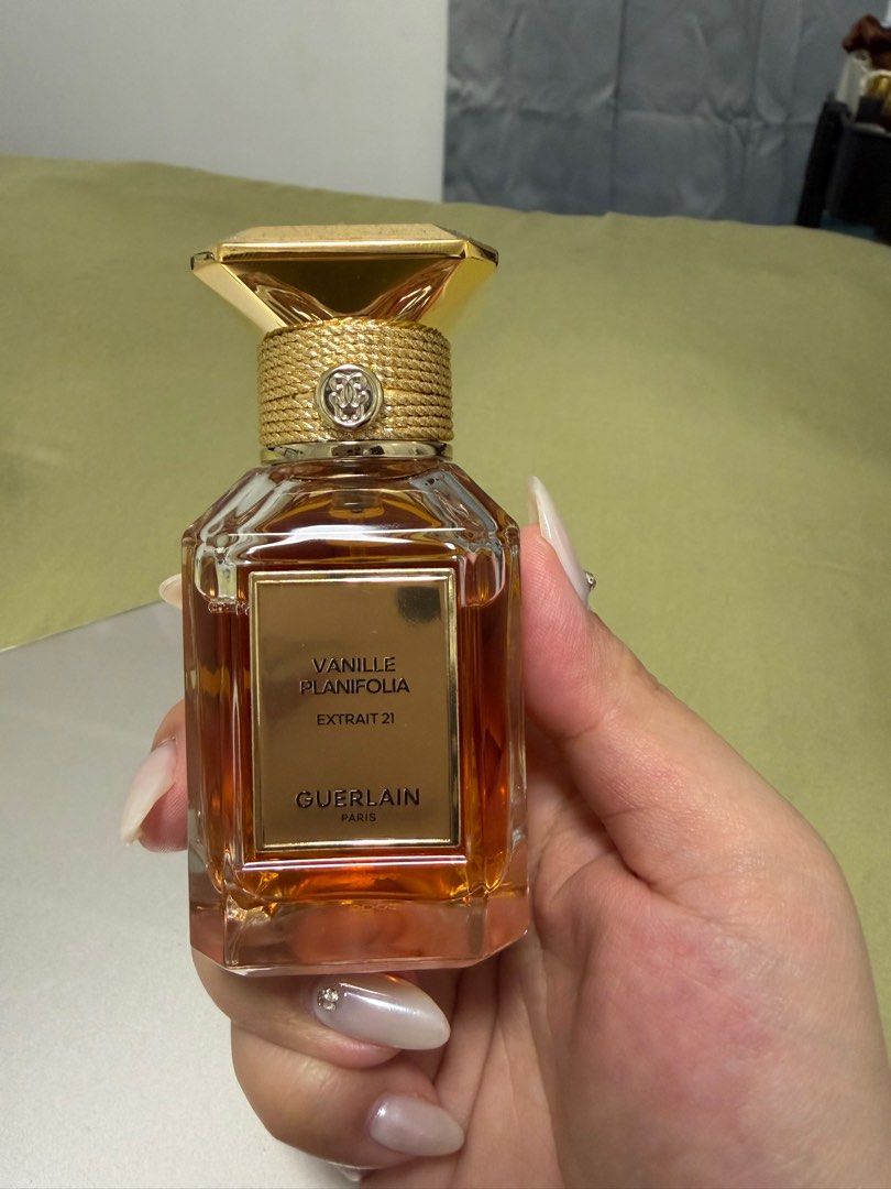 Guerlain Vanille Planifolia Extrait 21 (Category: Fragrance & Deodorants) located in Pasig City. Submitted by aanne.17 (Listing ID 1412474209, Image 1). Description: 99% full Retail price: 39k (bought December 2025) Rfs: impulse buy 😅.