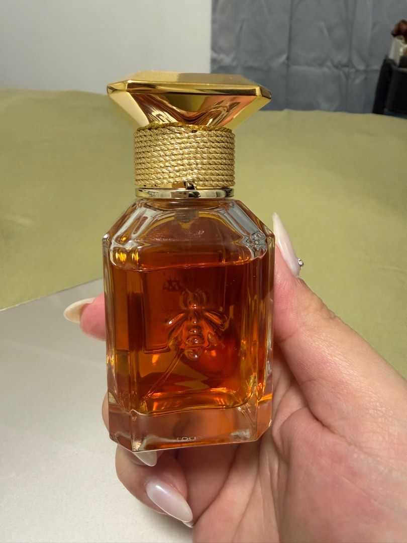 Guerlain Vanille Planifolia Extrait 21 (Category: Fragrance & Deodorants) located in Pasig City. Submitted by aanne.17 (Listing ID 1412474209, Image 2). Description: 99% full Retail price: 39k (bought December 2025) Rfs: impulse buy 😅.