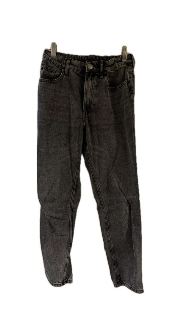 H&M Kids Jeans (Category: Babies & Kids Fashion) located in Binan City. Submitted by incairo (Listing ID 1412354593, Image 1). Description: .