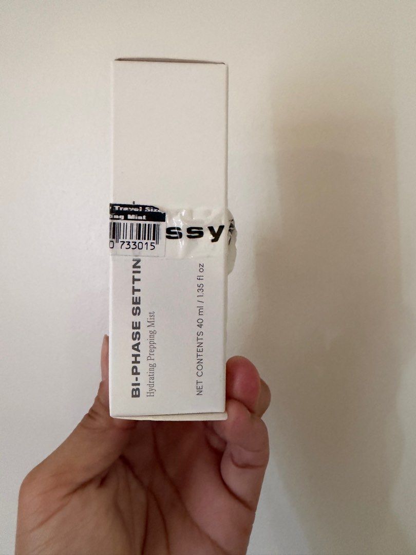 Issy setting spray (Category: Makeup) located in Quezon City. Submitted by destashingmycloset (Listing ID 1412342284, Image 2). Description: .