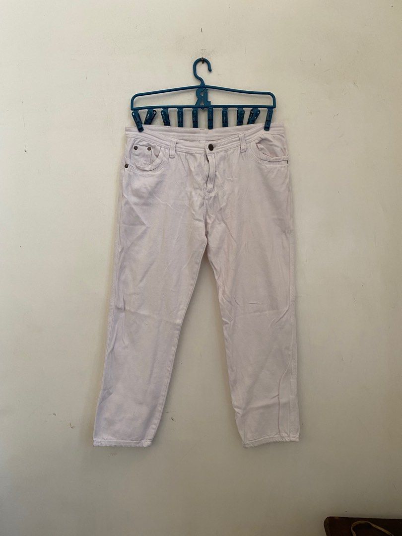 Jag - White Jeans (Category: Jeans) located in Minalin. Submitted by stuffseri (Listing ID 1412506537, Image 1). Description: • Size - 36 (DM for deets) • RFS: Decluttering • what you see is what you get • PAYO - gcash • sf will be shouldered by buyer - price varies depending on the location • no to joy miners and bogus buyers ‼️.