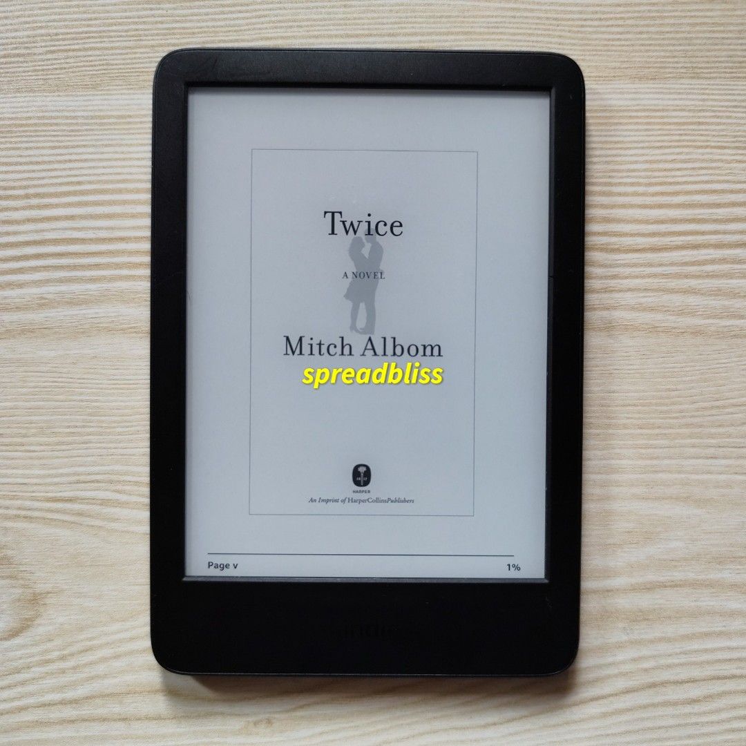 Kindle Basic 2024 Black 16gb (Category: E-Readers) located in Manila. Submitted by spreadbliss (Listing ID 1412382176, Image 3). Description: KINDLE BASIC 2024 Black 16gb Preloved Smooth screen; minor flaws on body Inclusions: Unit, cable, free stickers 📌 Manila MOD: Grab, Lalamove, J&T, LBC, etc. MOP: COD/COP, GCash, Maya, bank transfer No lowballers pls. Thank you. Follow for more available units 😊.