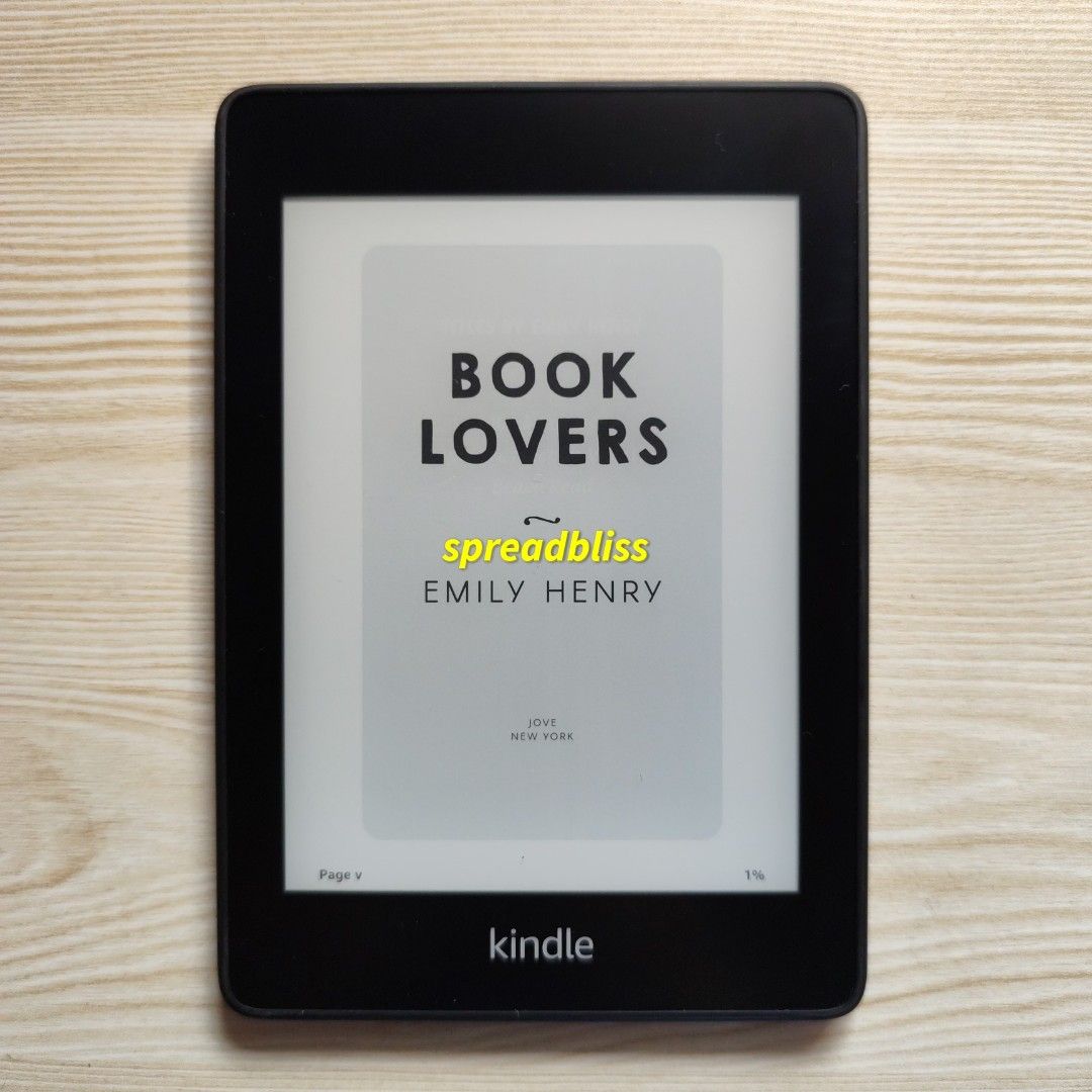 Kindle Paperwhite 4 Black 8GB (Category: E-Readers) located in Manila. Submitted by spreadbliss (Listing ID 1412391302, Image 3). Description: KINDLE PAPERWHITE 4 Black 8gb Preloved Minor flaws Inclusions: Unit, cable, free stickers 📌 Manila MOD: Grab, Lalamove, J&T, LBC, etc. MOP: COD/COP, GCash, Maya, bank transfer No lowballers pls. Thank you. Follow for more available units 😊.