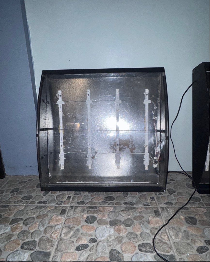 LED Light Box (Category: Lighting) located in Quezon City. Submitted by things.matter (Listing ID 1412428056, Image 3). Description: - LED light boxes - Black frame - Reflective interior - Curved edges - Internal LED strips - Includes power cable - 4 units available -for business menu.
