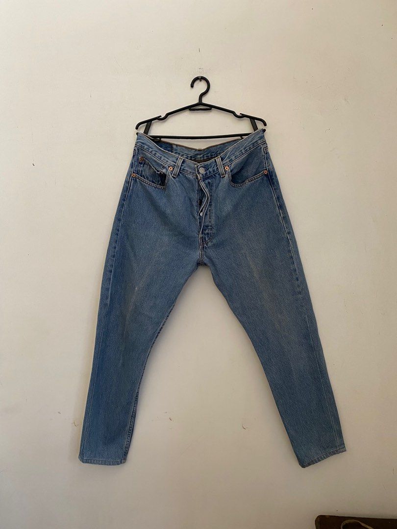 Levi's Jeans (Category: Jeans) located in Minalin. Submitted by stuffseri (Listing ID 1412506101, Image 1). Description: • Size - DM for deets • RFS: Decluttering • what you see is what you get • PAYO - gcash • sf will be shouldered by buyer - price varies depending on the location • no to joy miners and bogus buyers ‼️.