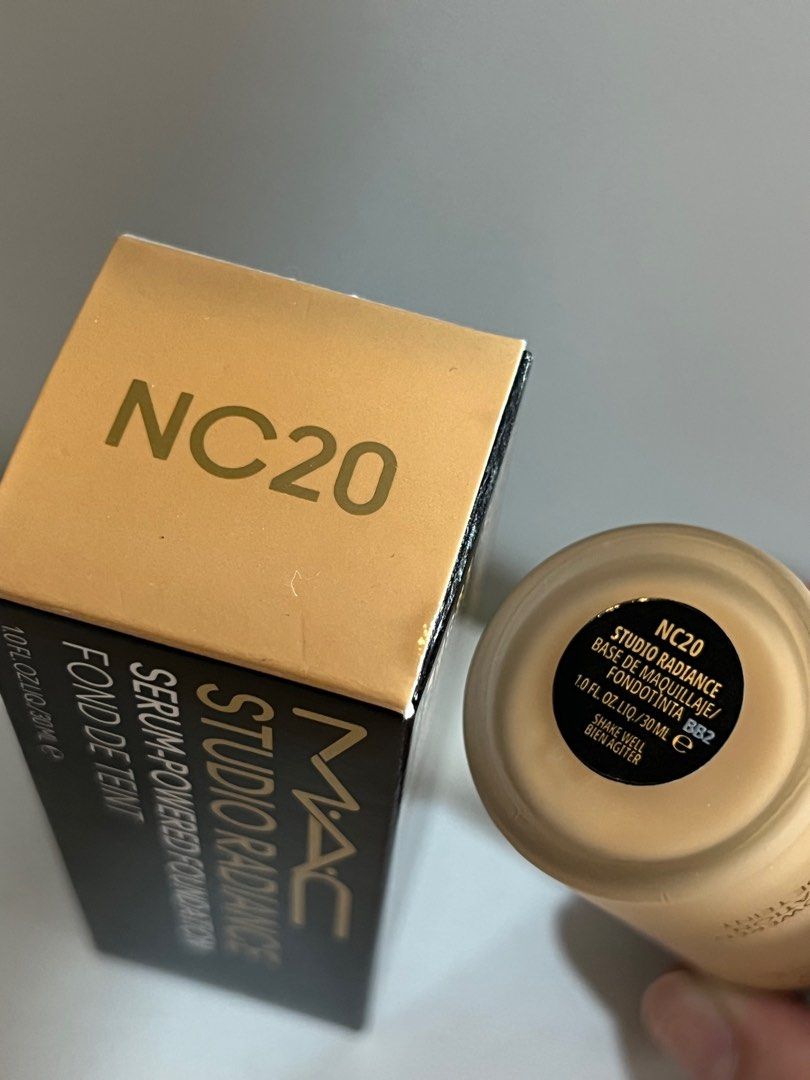 MAC Studio Radiance Serum-Powered Foundation NC20 (Category: Makeup) located in Manila. Submitted by randomcollectives (Listing ID 1412390425, Image 2). Description: Brand New with box. Gifted but not my shade. I love this product! Sheer and glowy. Use hands to apply for a more natural look. Shade: NC20 Original price is ₱2,600 online/ in-store MOP: GCASH, BDO, BPI Delivery via Grab / Lalamove ONLY (to be shouldered by customer) NO MEETUPS. NO LO