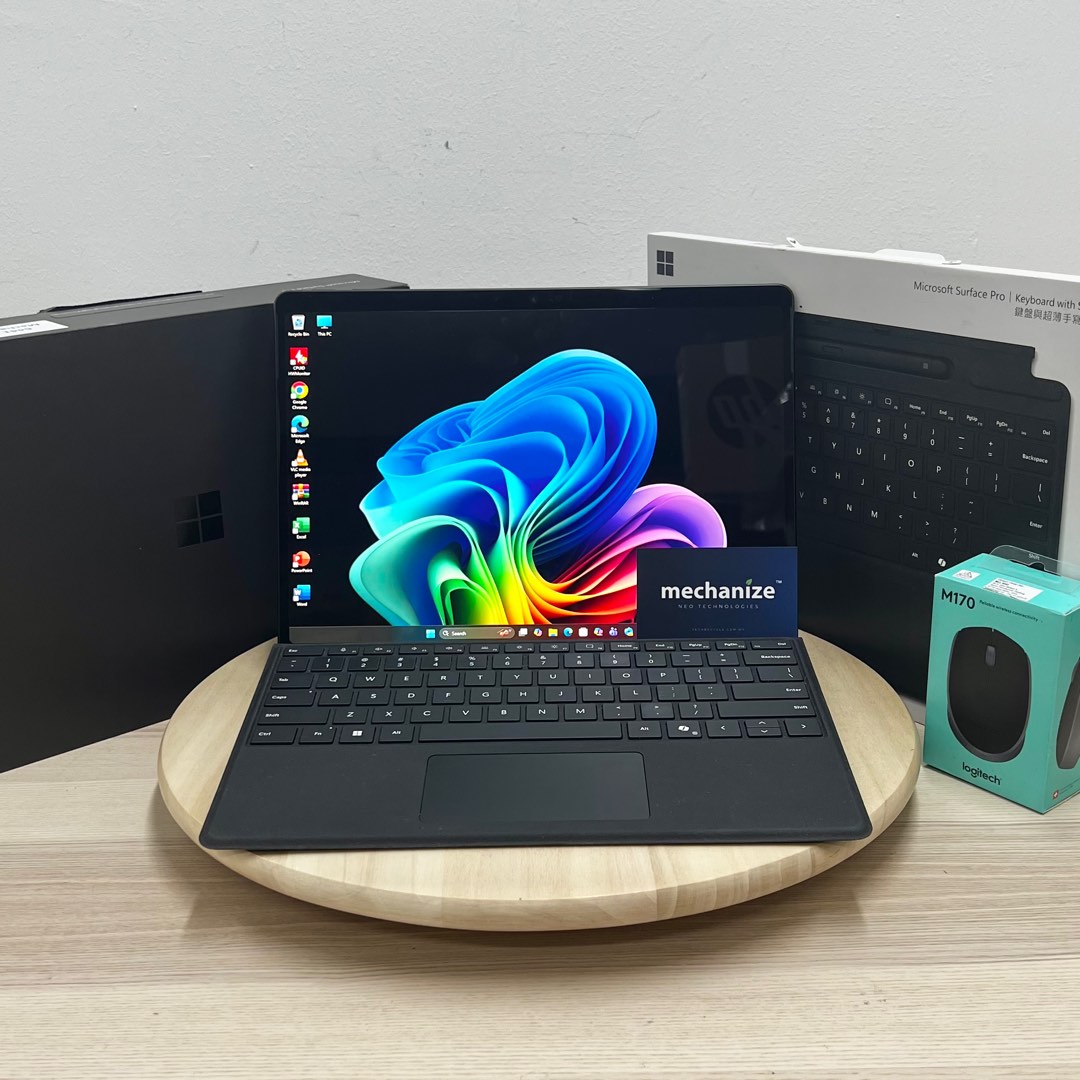 Microsoft Surface Pro 11 16GB RAM 512GB SSD In Warranty 2026, Computers
