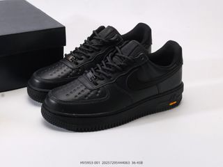 (Category: ) located in . Submitted by outlet_sneakers_shop (Listing ID 1412437393, Image 1). Description: .