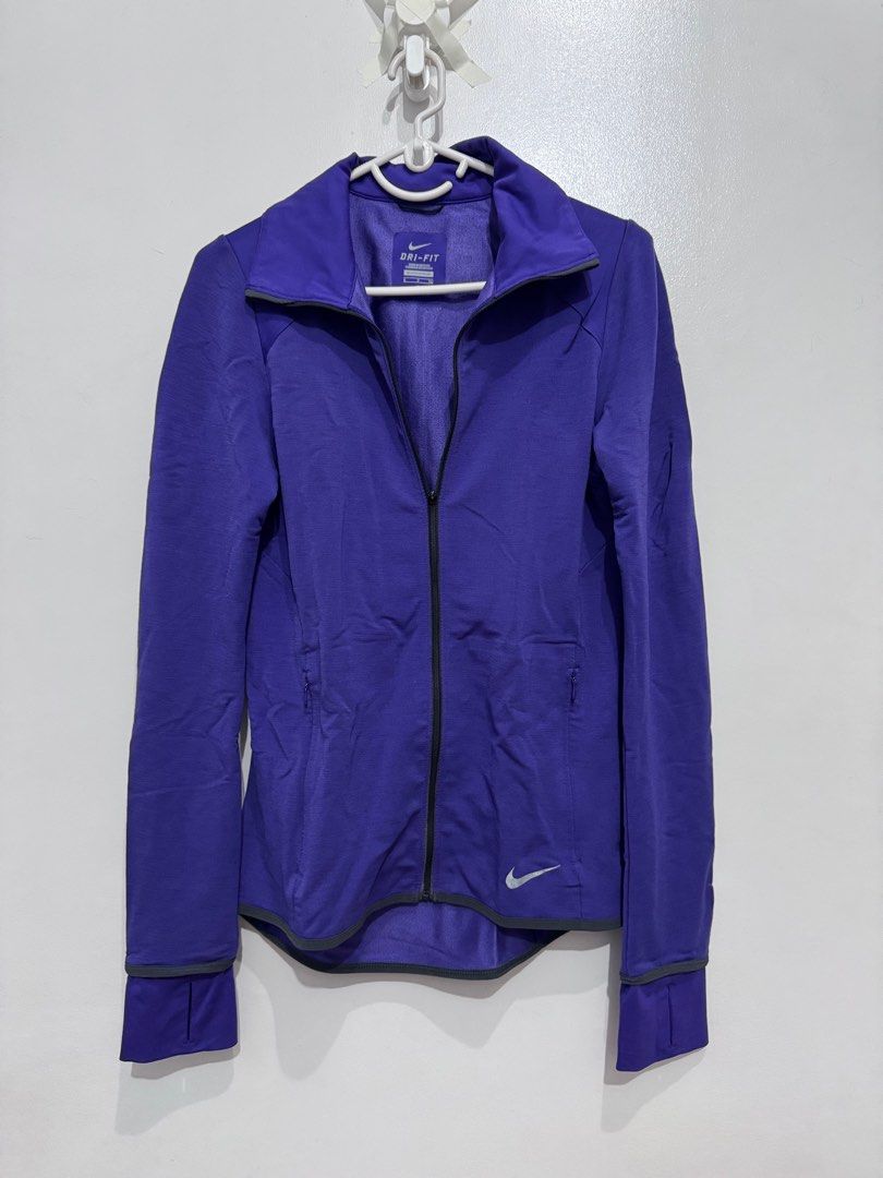 Nike Dri-Fit Violet/Indigo Jacket (Category: Activewear) located in Mandaluyong City. Submitted by minasitems (Listing ID 1412507021, Image 1). Description: Only used a few times, not for working out but just an outerwear when it’s cold. Color rate is still 10/10 and still good as new! Very comfortable too and shapes the body well :) Size on tag: S 📌 Dimensions (when laid flat): Width: 16.5 inches Length: 24.5 inches 📌 MOP: GCash 📌 MOD: Lalamo
