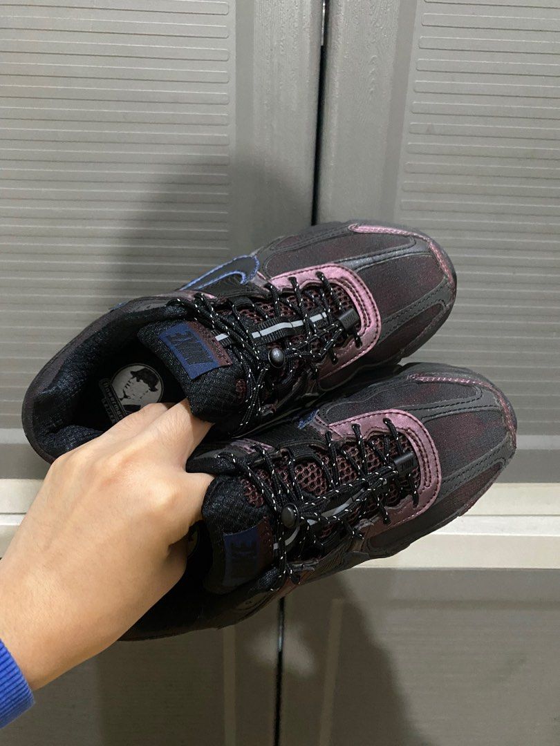 Nike Zoom Vomero 5 Sneakers (Category: Sneakers) located in Baguio. Submitted by cha.chi26 (Listing ID 1412470563, Image 2). Description: - Nike Zoom Vomero 5 sneakers - burgundy crush - Color: Black and burgundy - Features a mesh upper with leather overlays - Zoom Air unit for cushioning - Durable rubber outsole - Lace-up closure for a secure fit - Unique design with mixed textures and colors -with box .