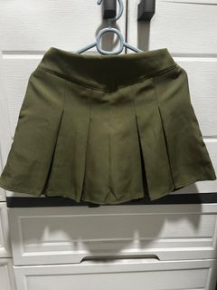 (Category: ) located in . Submitted by shopaholic_secrets21 (Listing ID 1412487328, Image 1). Description: .
