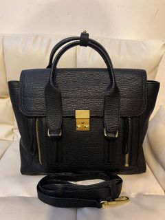 (Category: ) located in . Submitted by LuxuryGoodiesPh (Listing ID 1412499045, Image 1). Description: .