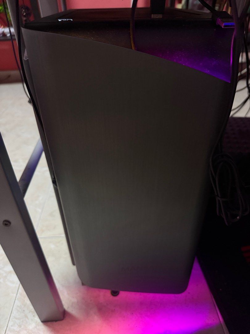 Pre-loved custom Desktop65605983026563110