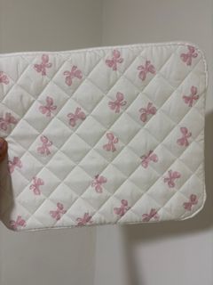 (Category: ) located in . Submitted by vibecheckresale (Listing ID 1412504743, Image 1). Description: .