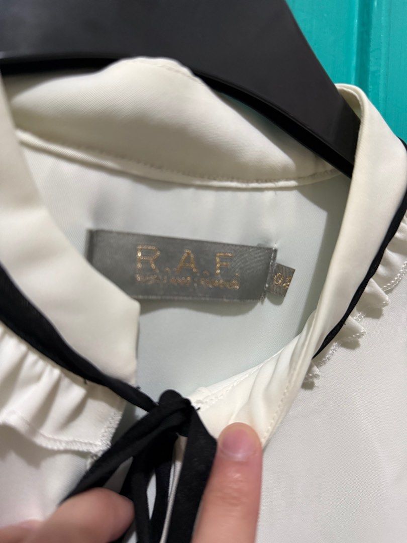 RAF by Plains & Prints White Longsleeve (Category: Longsleeves) located in Mandaluyong City. Submitted by ecowarriorph (Listing ID 1412506662, Image 2). Description: In excellent condition. Only used once. Color: White Size: Small.