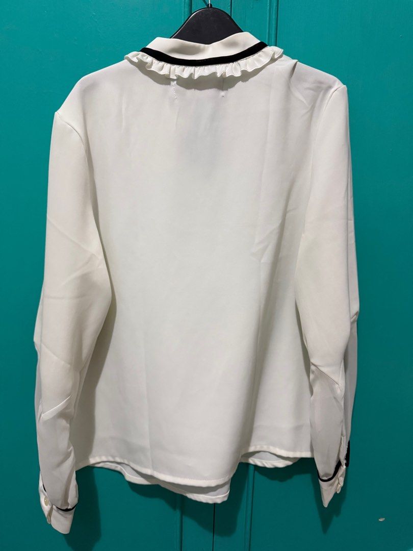 RAF by Plains & Prints White Longsleeve (Category: Longsleeves) located in Mandaluyong City. Submitted by ecowarriorph (Listing ID 1412506662, Image 3). Description: In excellent condition. Only used once. Color: White Size: Small.