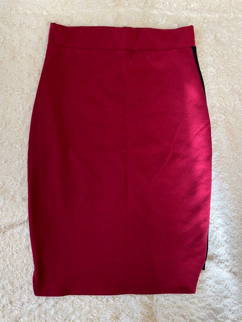 Red Long Skirt (Category: Skirts) located in Minalin. Submitted by stuffseri (Listing ID 1412506829, Image 2). Description: • Size - DM for deets • RFS: Decluttering • what you see is what you get • PAYO - gcash • sf will be shouldered by buyer - price varies depending on the location • no to joy miners and bogus buyers ‼️.